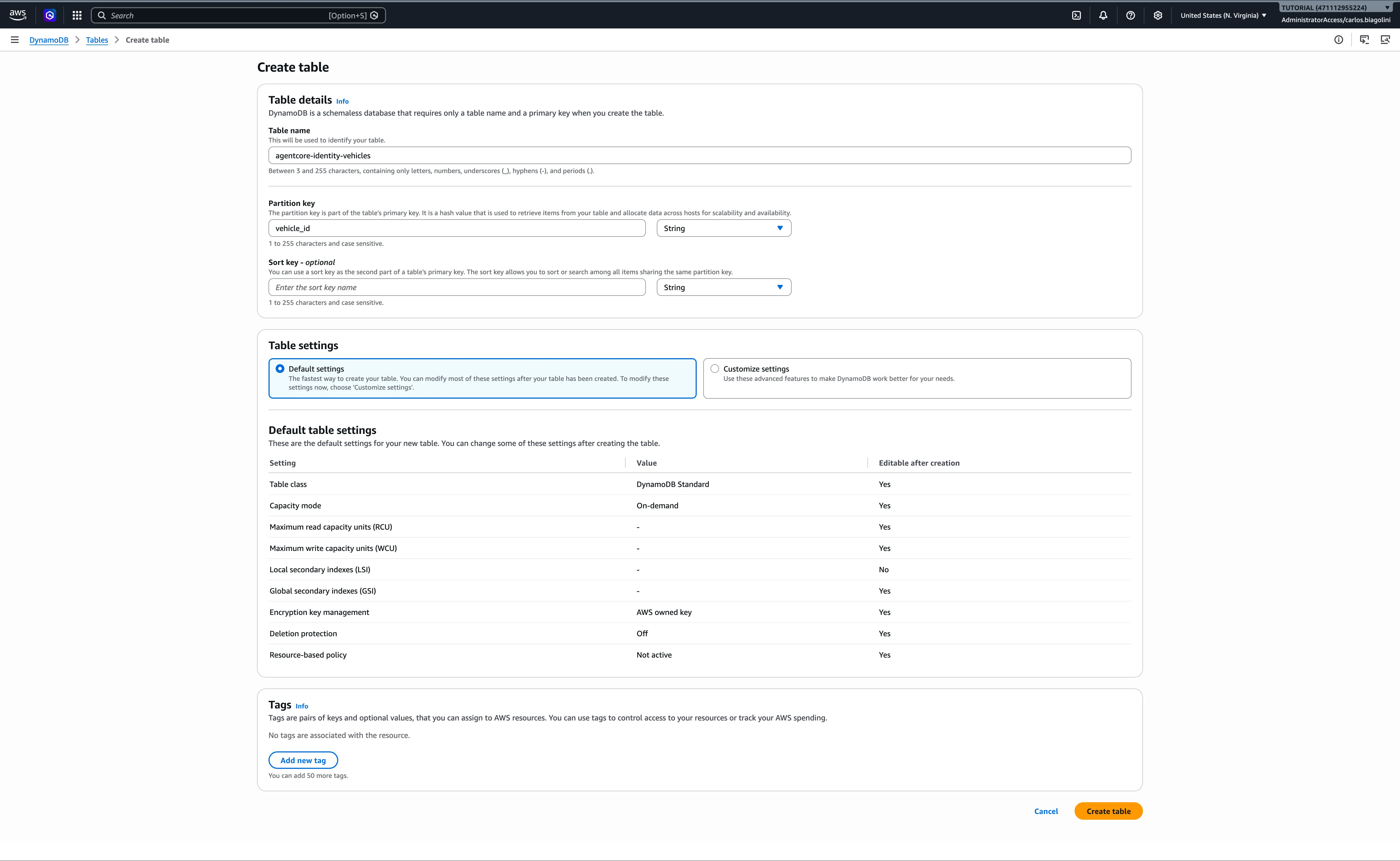 Criação da tabela de veículos Formulário Create table do Amazon DynamoDB para a tabela de veículos com a chave de partição vehicle